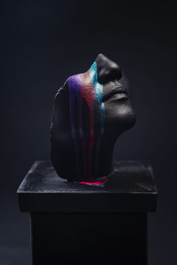 Demi visage moulé sur un une vrai jeune fille. Bodycasting, bodycasting art, moulage corporel, alginate, plâtre. Œuvre unique.