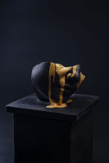 Demi visage moulé sur un une vrai jeune fille. Bodycasting, bodycasting art, moulage corporel, alginate, plâtre. Œuvre unique.