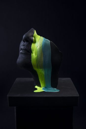 Demi visage moulé sur un une vrai jeune fille. Bodycasting, bodycasting art, moulage corporel, alginate, plâtre. Œuvre unique.